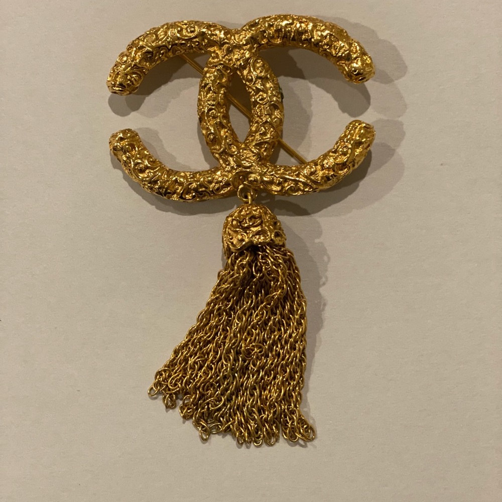 CHANEL CC Logo Fringe Motif Brooch Corsage Gold-plated 93A Vintage